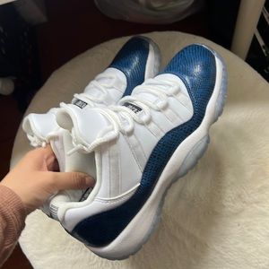 jordan 11 snakeskin boys size 5.5
